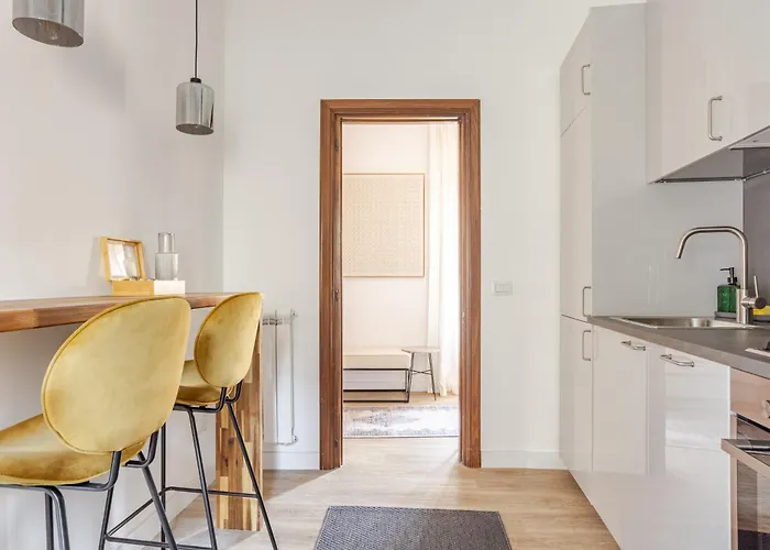 Apartment Piazza Di Spagna 2 Bedrooms And 5 Juliet Balcony