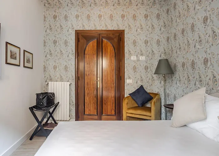 Piazza Di Spagna 2 Bedrooms And 5 Juliet Balcony Rom